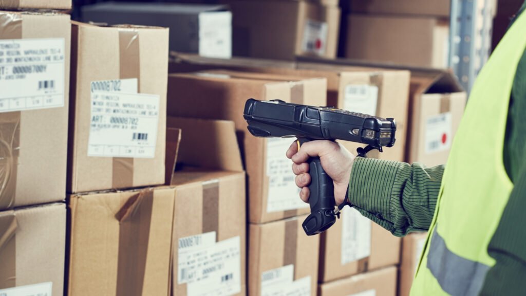 E-Commerce Trends Impacting Warehouse Management in 2025