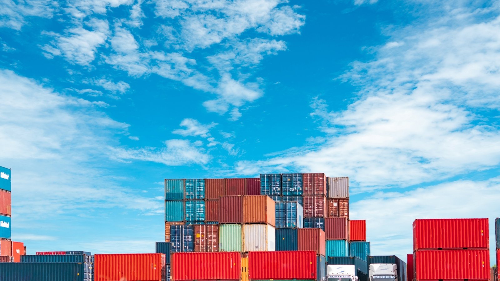 Enhancing Transparency in Operations through Supply Chain Visibility